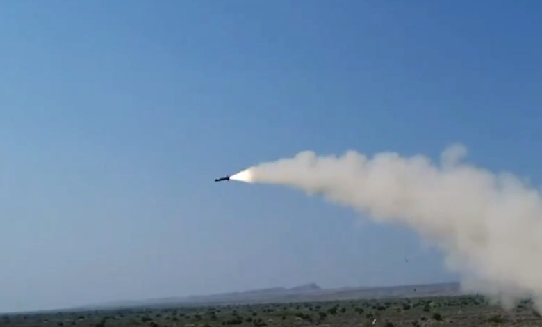 پاکستان کے 750 کلو میٹر تک درست ہدف کو نشانہ بنانے والے فتح-4 کا کامیاب تجربہ